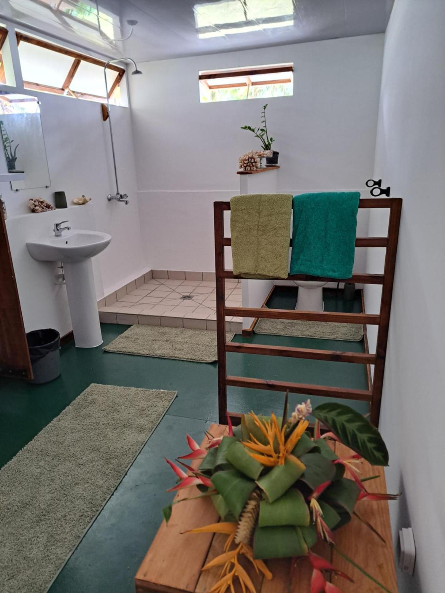 Tifaifai Et Cafe Huahine Bed & Breakfast Фаре Екстериор снимка